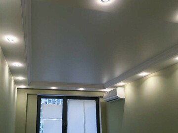 Монтаж подвесного потолка со встроенными светильниками