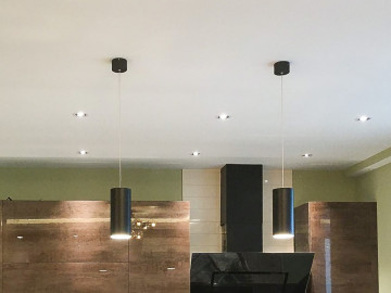 Монтаж потолка и освещения на кухне