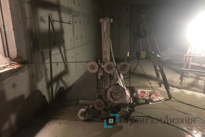 Демонтаж стяжки пола