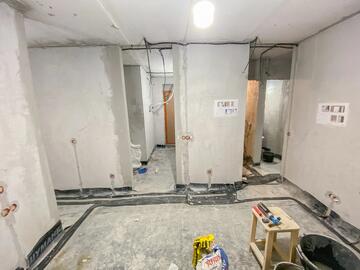 Прокладка электрокабеля в квартире