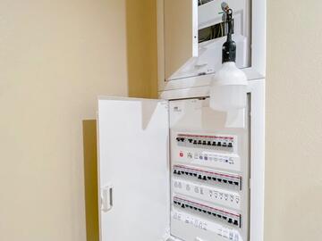 Силовой и слаботочный электрощиты